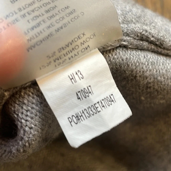 Title Nine Gray Zip Up Sweater Jacket with pockets Small - Picture 6 of 8